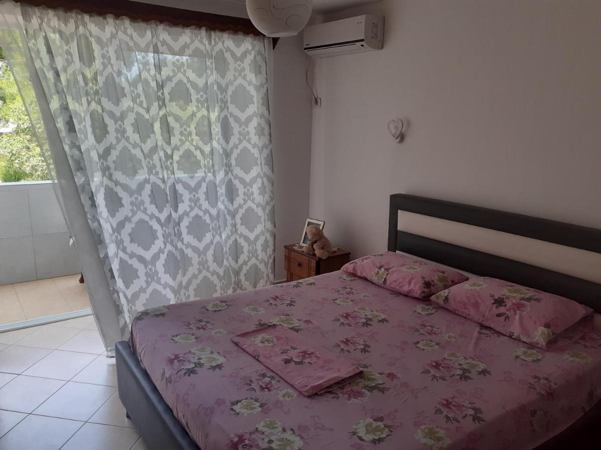 Geri Apartment Ксамил Екстериор снимка