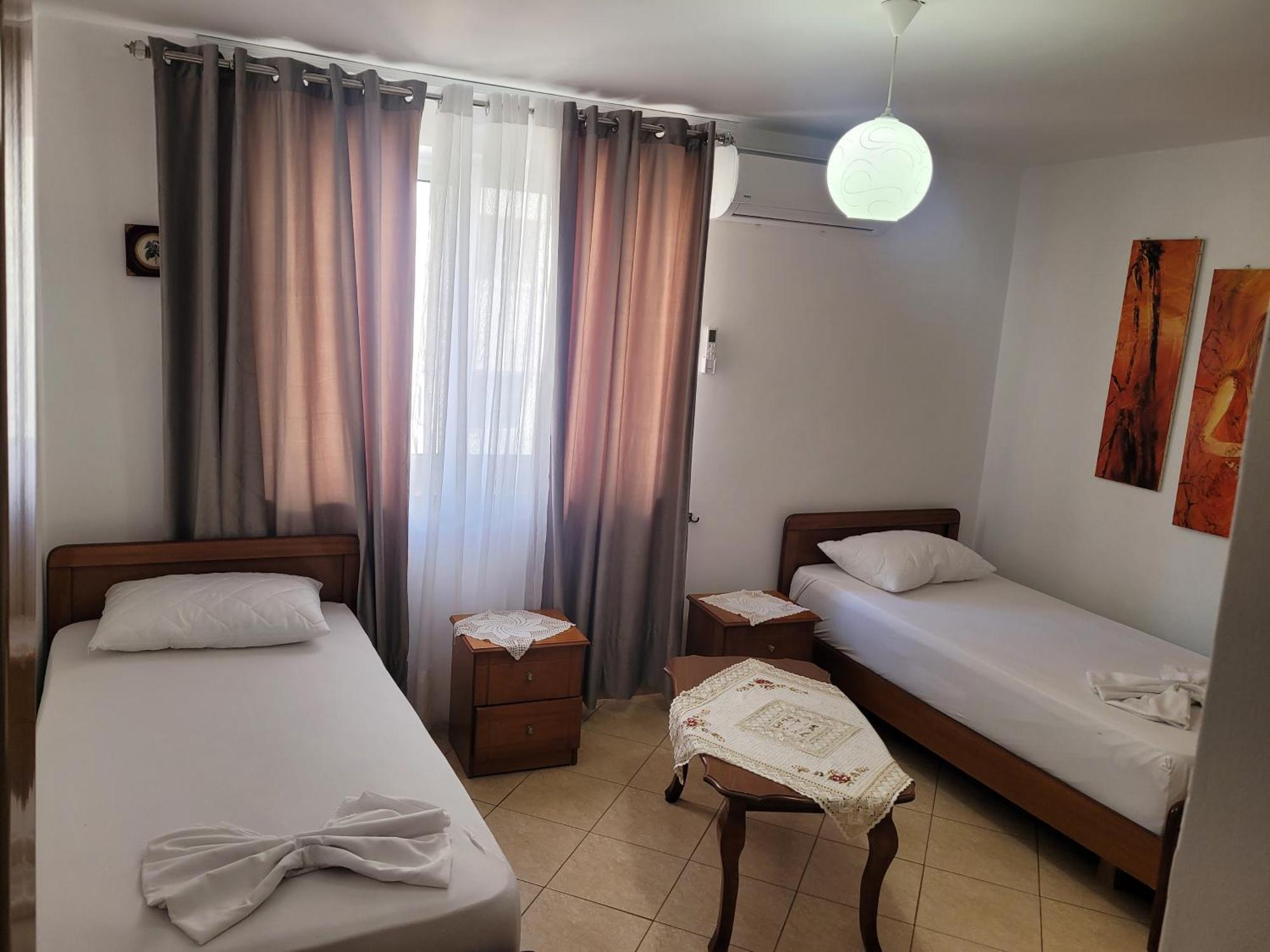 Geri Apartment Ксамил Екстериор снимка